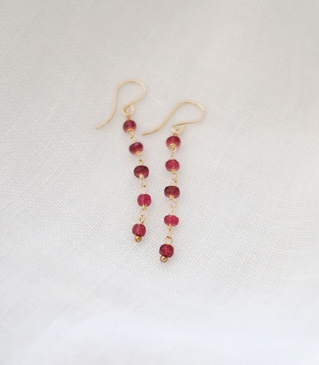 クランベリージュースのようなトルマリンのピアス #Merry