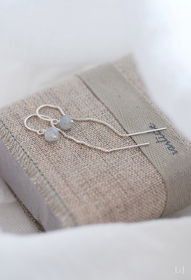 サファイアのピアス #Sophie