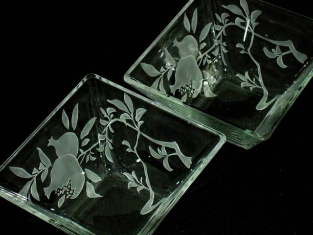 八角鉢 八角皿 九谷 花草 草花 果実 ザクロ 2枚 八角鉢 八角皿 九谷 花草 草花 果実 ザクロ 2枚 八角鉢 八角皿 九谷