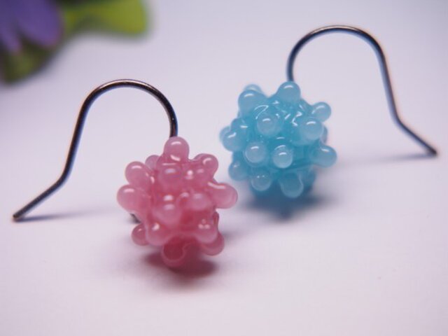 こんぺいとう1粒ピアス もも色&水色の画像1枚目