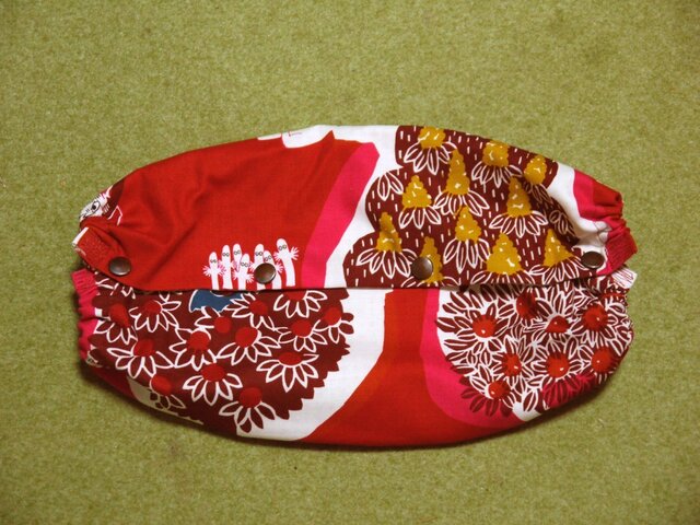 送料込☆ムーミン谷☆エルゴカバー レッドBの画像1枚目