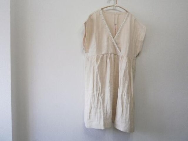 en-en手刺繍飾りカシュクールフレンチ袖ワンピース(ワa001の画像1枚目