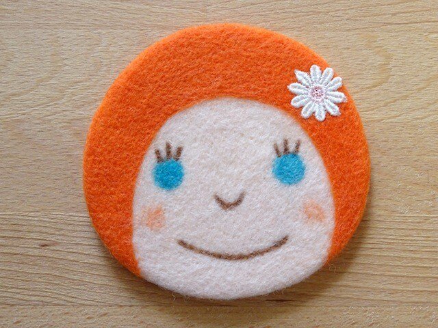 コースター おんなのこ〈オレンジ〉の画像1枚目