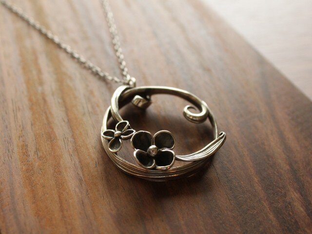 SILVER 野の花 ロングネックレス の画像1枚目