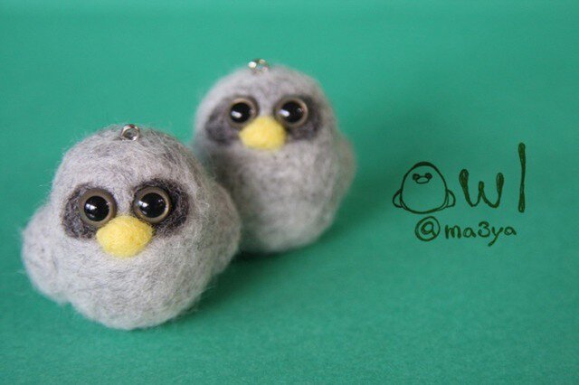 owl (ヒナフクロウ)@グレーの画像1枚目