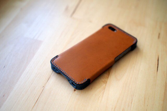 iPhone5s/5 レザーケース(ブラウン×ブルー)の画像1枚目