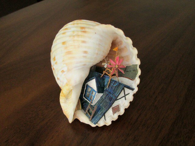 貝がら ミニチュア 屋根の上の画像1枚目