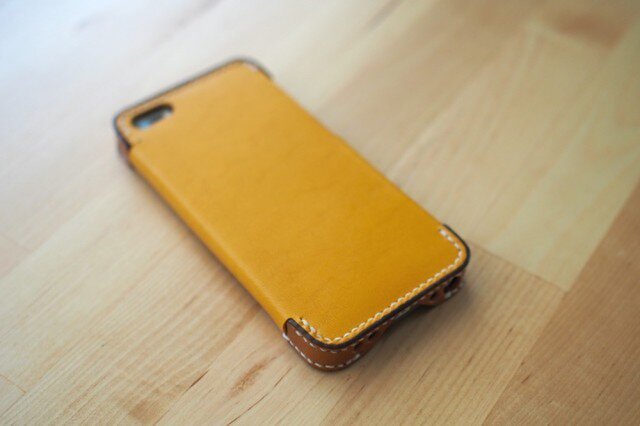 iPhone5s/5 レザーケース(イエロー×ブラウン)の画像1枚目