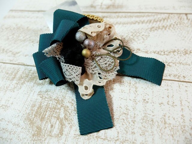 treasure drop broochの画像1枚目