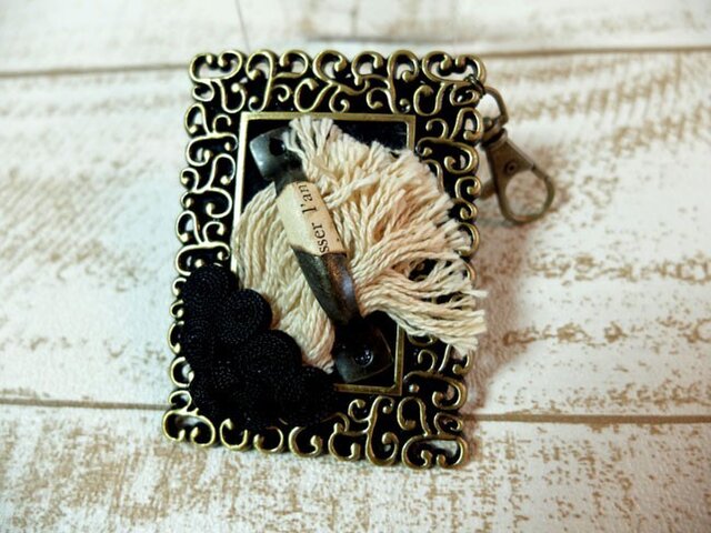 Frame x Knob broochの画像1枚目