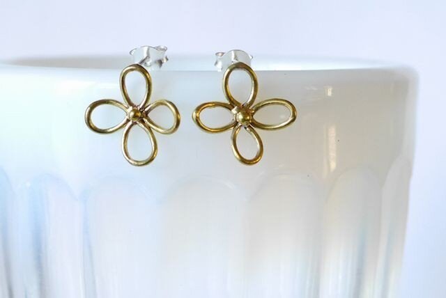 Flower Pierce(brass)の画像1枚目