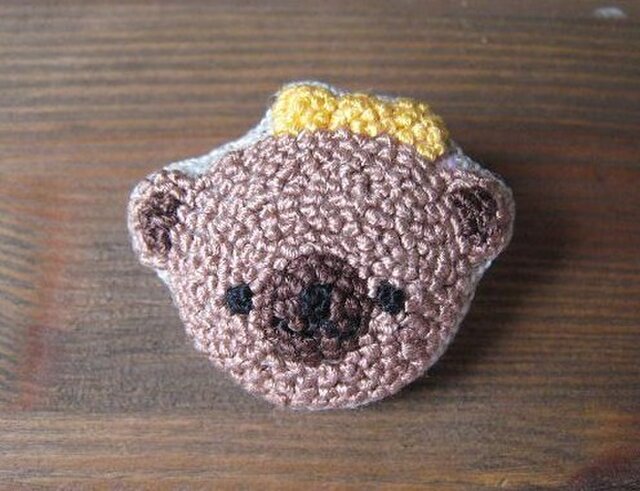 刺繍くまくまブローチの画像1枚目