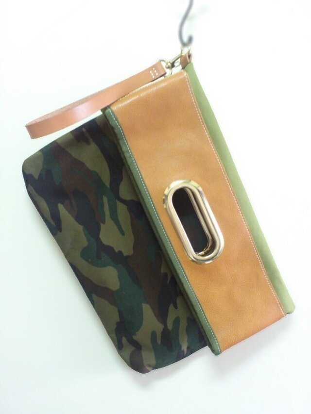 Book Clutch ウッドランドの画像1枚目