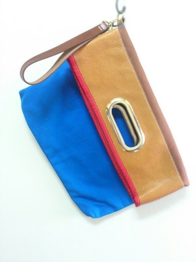 Book Clutch サックスの画像1枚目