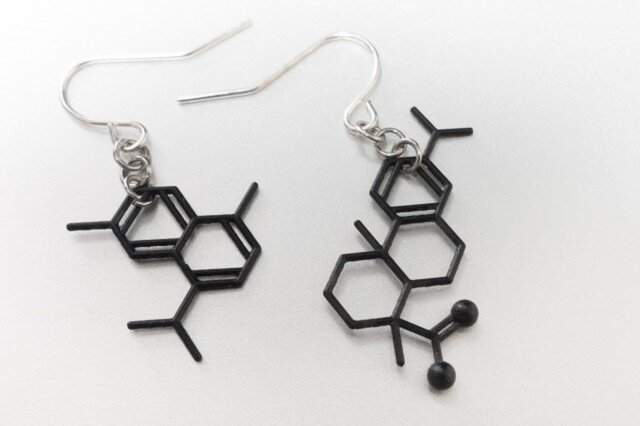 琥珀の分子ピアス:Dセットの画像1枚目