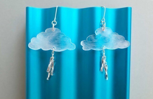 雷のピアス(大)の画像1枚目