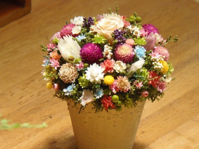 野の花アレンジの画像1枚目