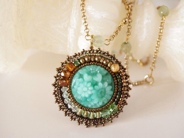 【SALE!25%OFF!】花ネックレスの画像1枚目