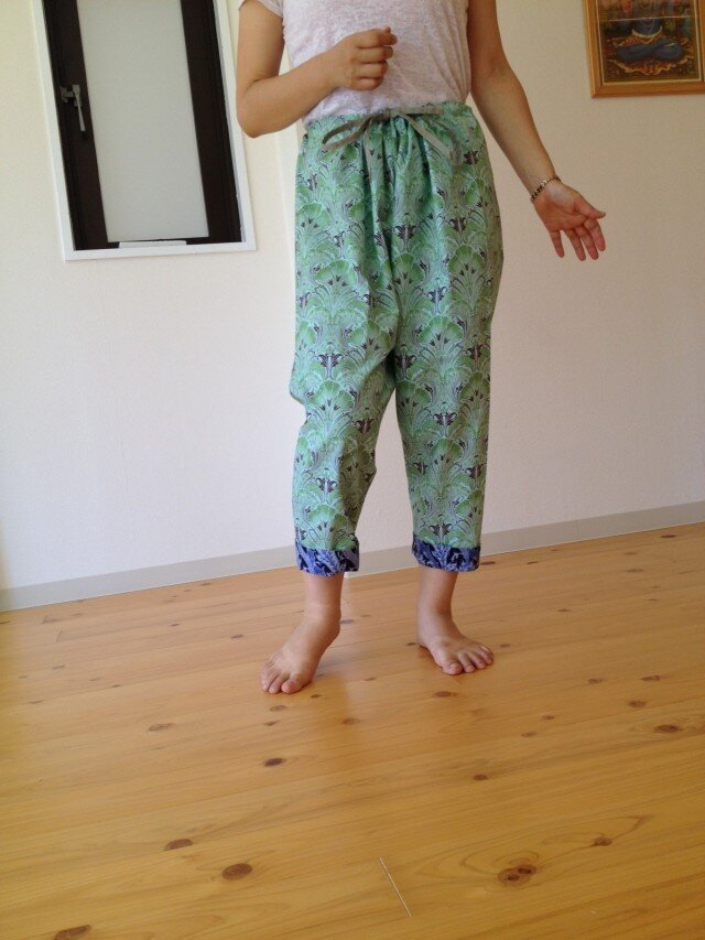 サルエルパンツ Beach mint greenの画像1枚目