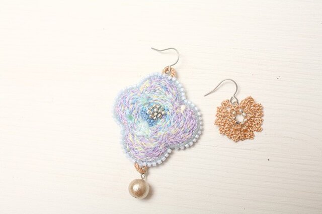 ハナピアス grapeの画像1枚目