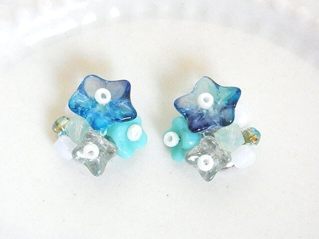 夏色花束イヤリング blue(ピアス変更可)の画像1枚目