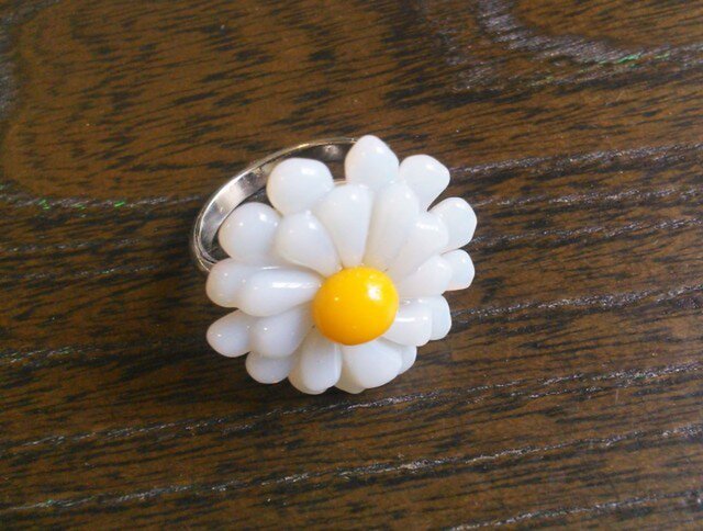 ガラスの花リング(ライトグレー)中の画像1枚目