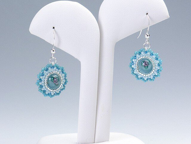 花形のピアス・アクアの画像1枚目