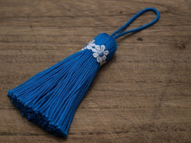 ❁お花タッセル❁ 【マーガレット】バッグチャーム オーナメント キーホルダー 青の画像1枚目