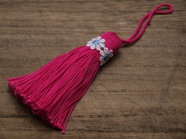 【完売】❁お花タッセル❁ 【マーガレット】バッグチャーム オーナメント キーホルダー ピンクの画像1枚目