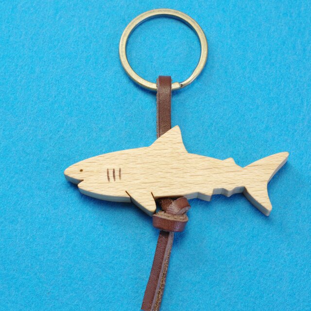 サメ　木のキーリング