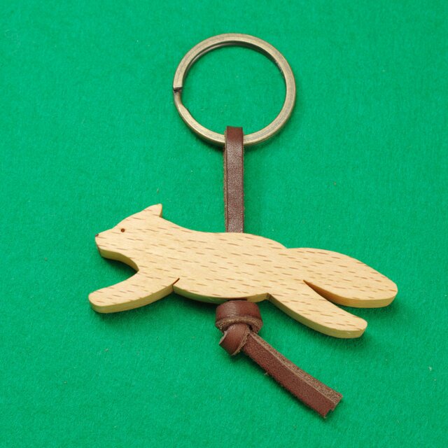 キツネ / 狐　木のキーリング