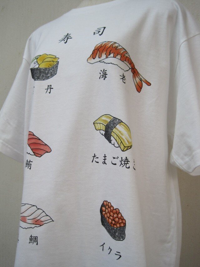 外国の人が大好きな寿司 Tシャツの画像1枚目