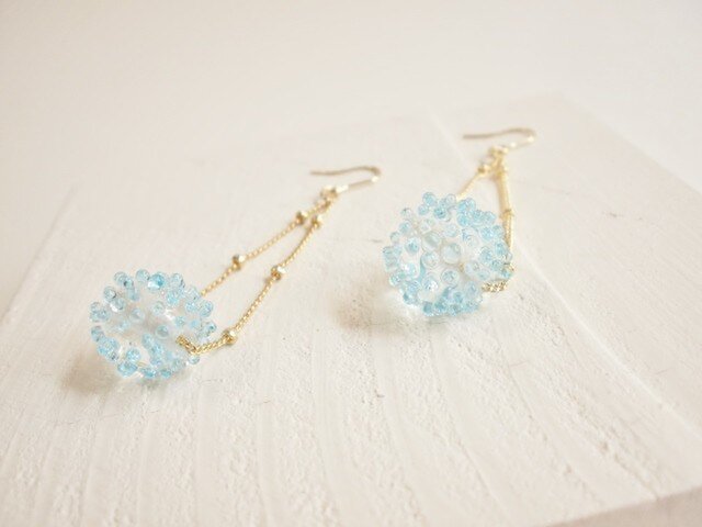 Hikari Tubu ピアス blueの画像1枚目