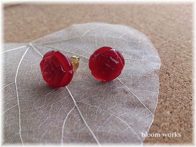 【再販】ROSE ピアスの画像1枚目