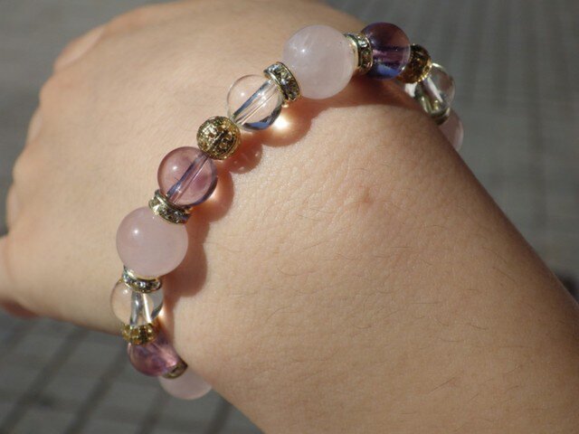 ローズクォーツ＋アメジスト＋水晶＋ロンデル ブレスレット | iichi