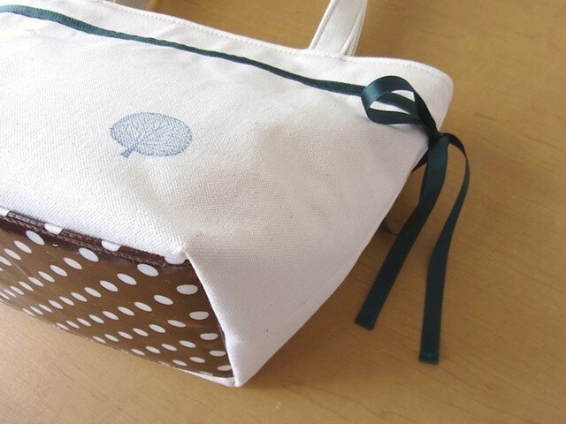 木のスタンプとリボンのミニトートの画像1枚目