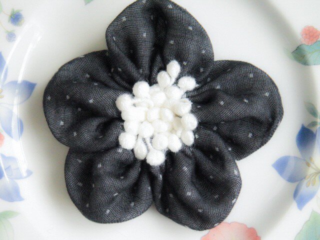 New ☆ダブルガーゼ 水玉 花 ブローチの画像1枚目