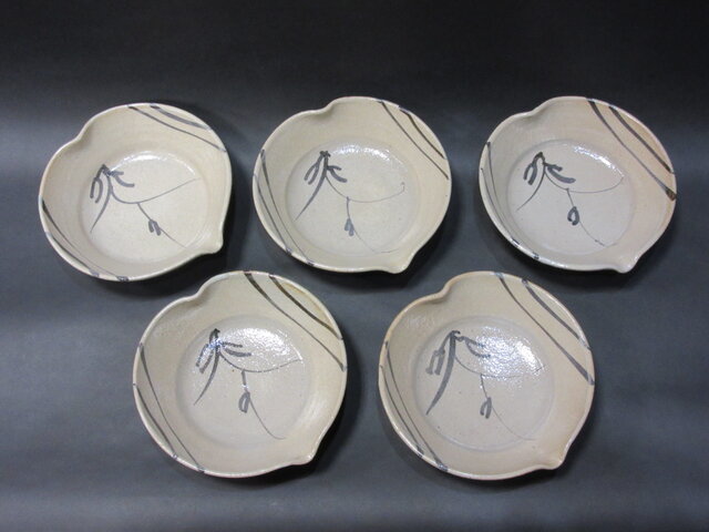 絵唐津桃向付セット | iichi 日々の暮らしを心地よくするハンドメイド