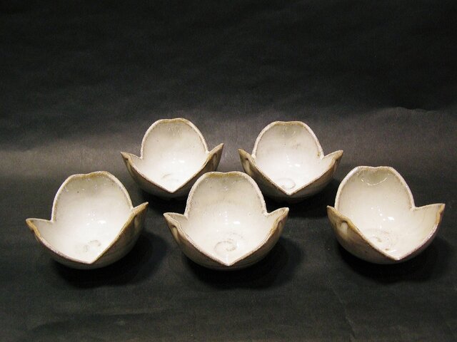 斑唐津割山椒 | iichi 日々の暮らしを心地よくするハンドメイドや