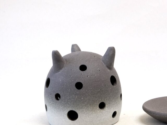 黒陶茶香炉またはアロマポット(丸) | iichi 日々の暮らしを