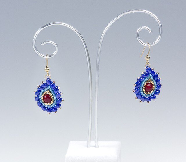 ティアドロップ型ピアス・ブルー&レッド | iichi 日々の暮らしを