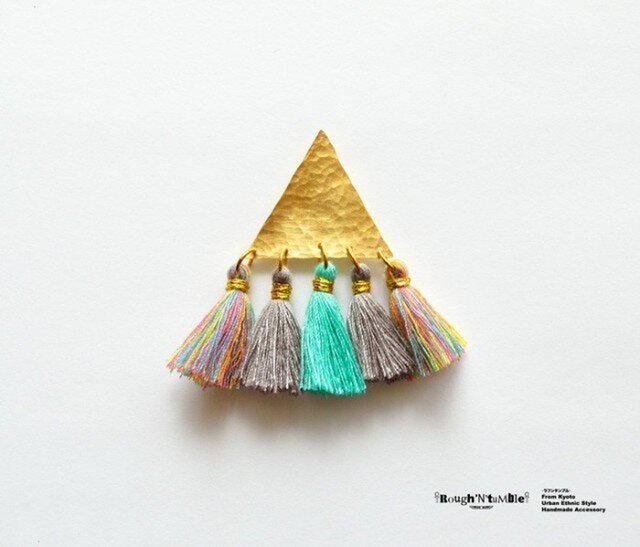 Triangle Fringe Pierce Blue 片耳販売 Iichi ハンドメイド クラフト作品 手仕事品の通販