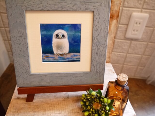つぶらな瞳のふくろう(青)の画像1枚目