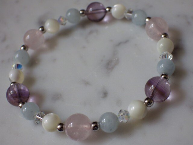 ローズクォーツ＋アメジスト＋アクアマリン＋マザーオブパールブレス
