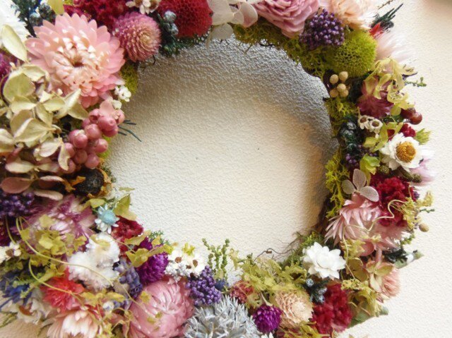 Sold 花いっぱいリース ピンクライトグリーン Iichi ハンドメイド クラフト作品 手仕事品の通販