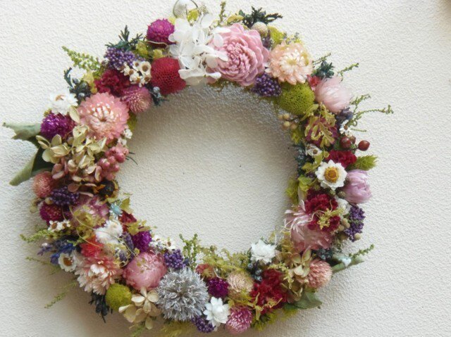 Sold 花いっぱいリース ピンクライトグリーン Iichi ハンドメイド クラフト作品 手仕事品の通販