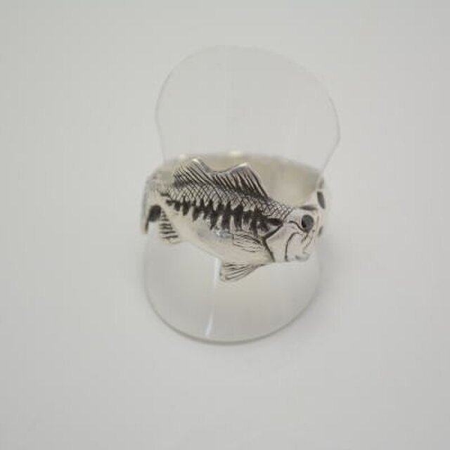 ブラックバスリングⅡの画像1枚目