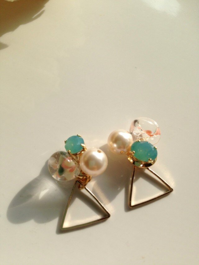 new  カラフルビーズビジューピアス