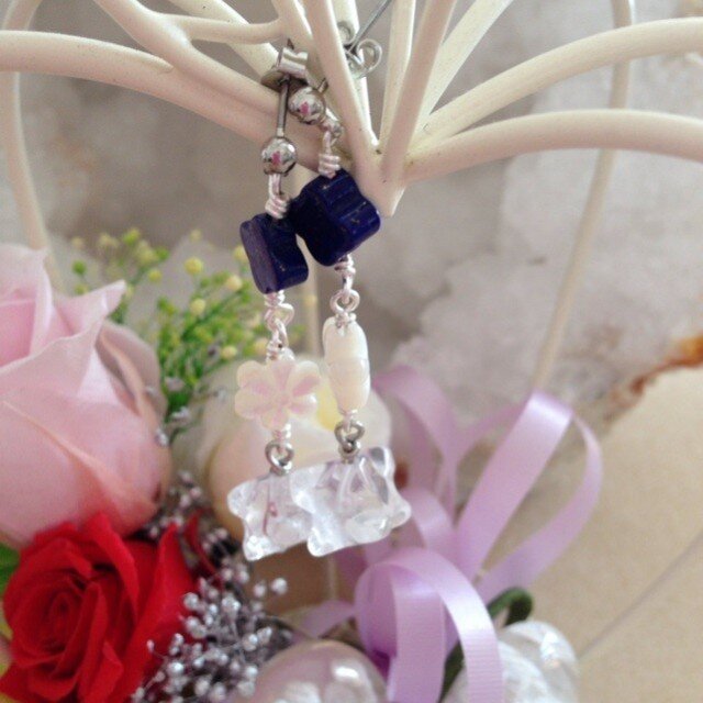 ラピスラズリ＆マザーオブパール・ピアス&イヤリング