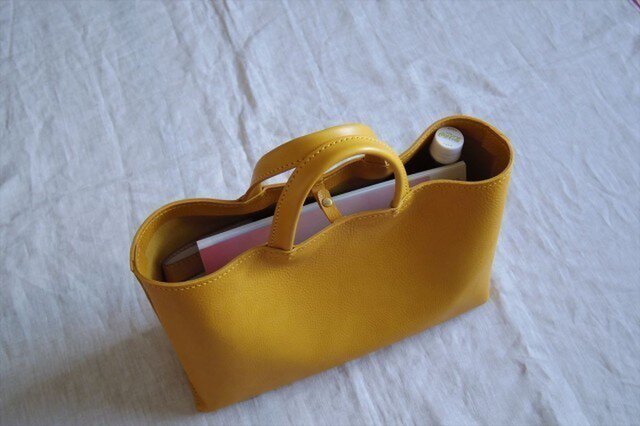 人気】【受注生産】イタリア製オイルドレザーのA4ブリーフトート